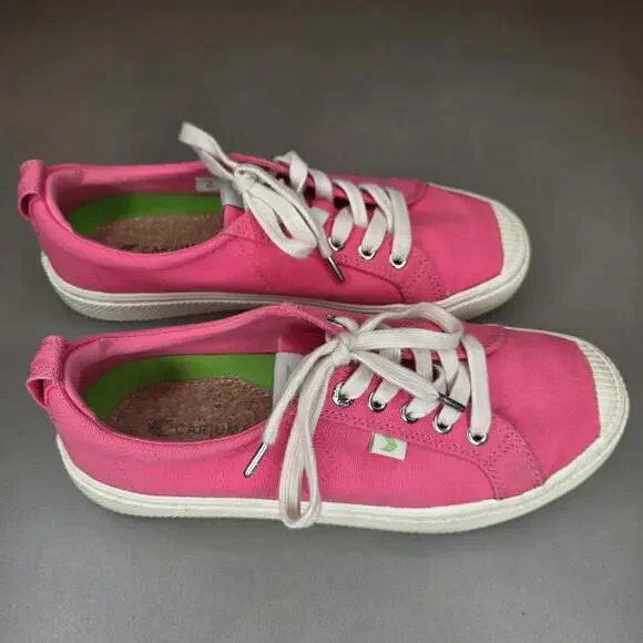 Cariuma Oca low canvas pink sneaker women's 9 - Picture 2 of 8